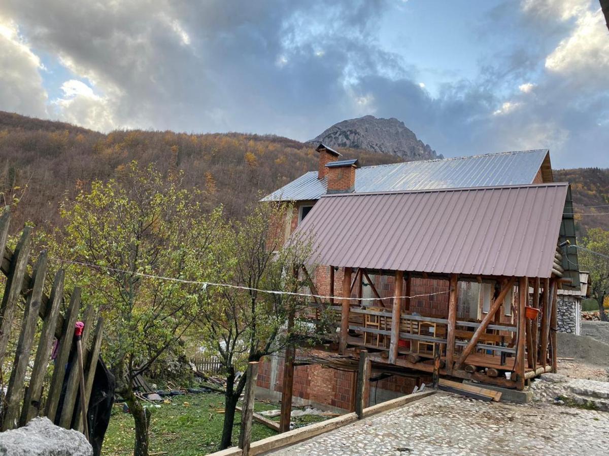 Guesthouse Kukaj Valbone Exterior photo